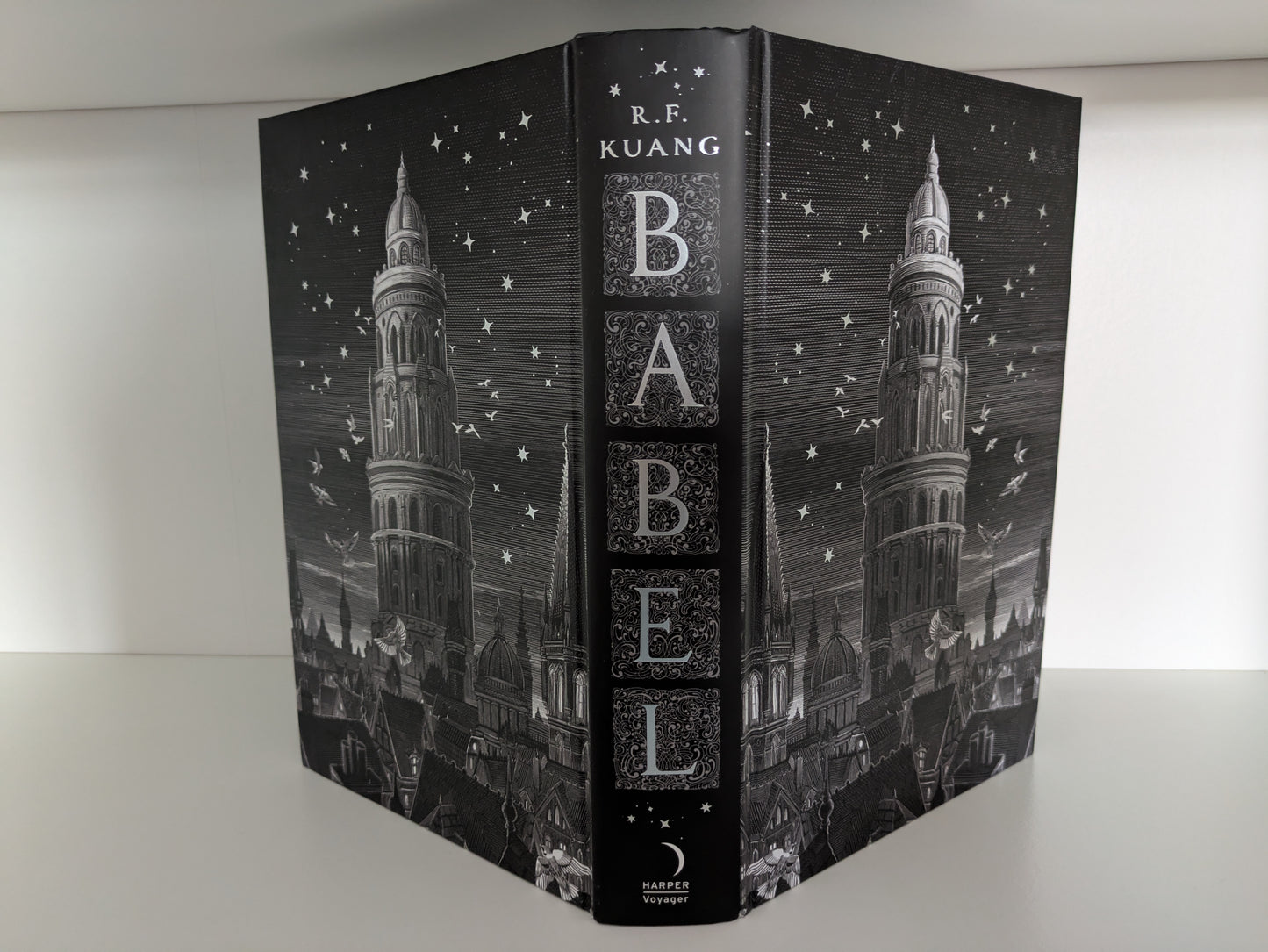 Babel; R. F. Kuang (Fairyloot special edition)