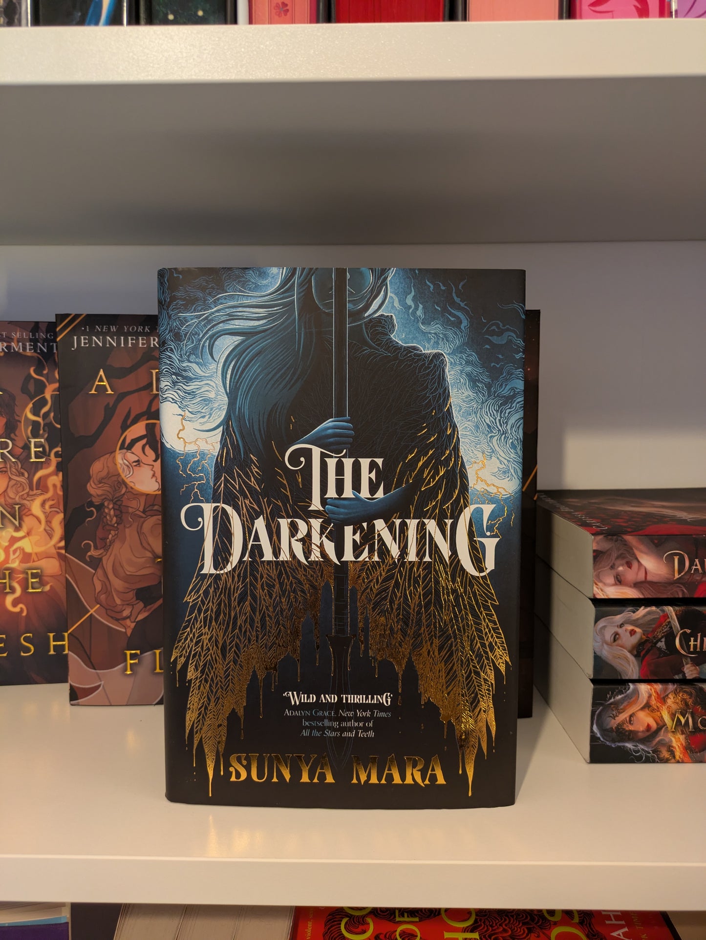 The Darkening; Sunya Mara (Fairyloot special edition)