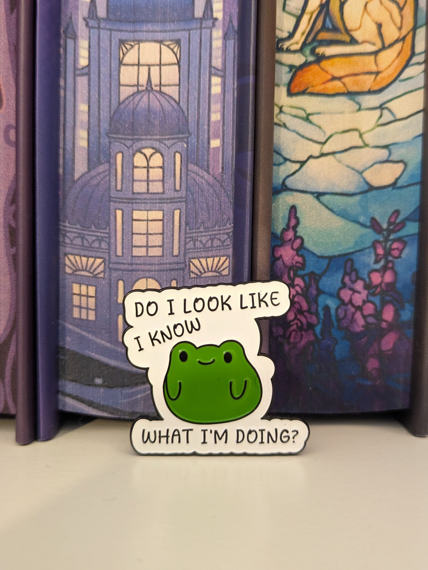 Do I look Like I know What I'm Doing Funny Pin | Enamel Badge for Book Lovers